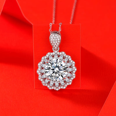 LANjewels Halo Moissanite Pendant Necklaces 5.0ct