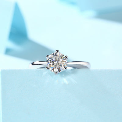 LANjewels Classic Six-Prong Moissanite Engagement Ring