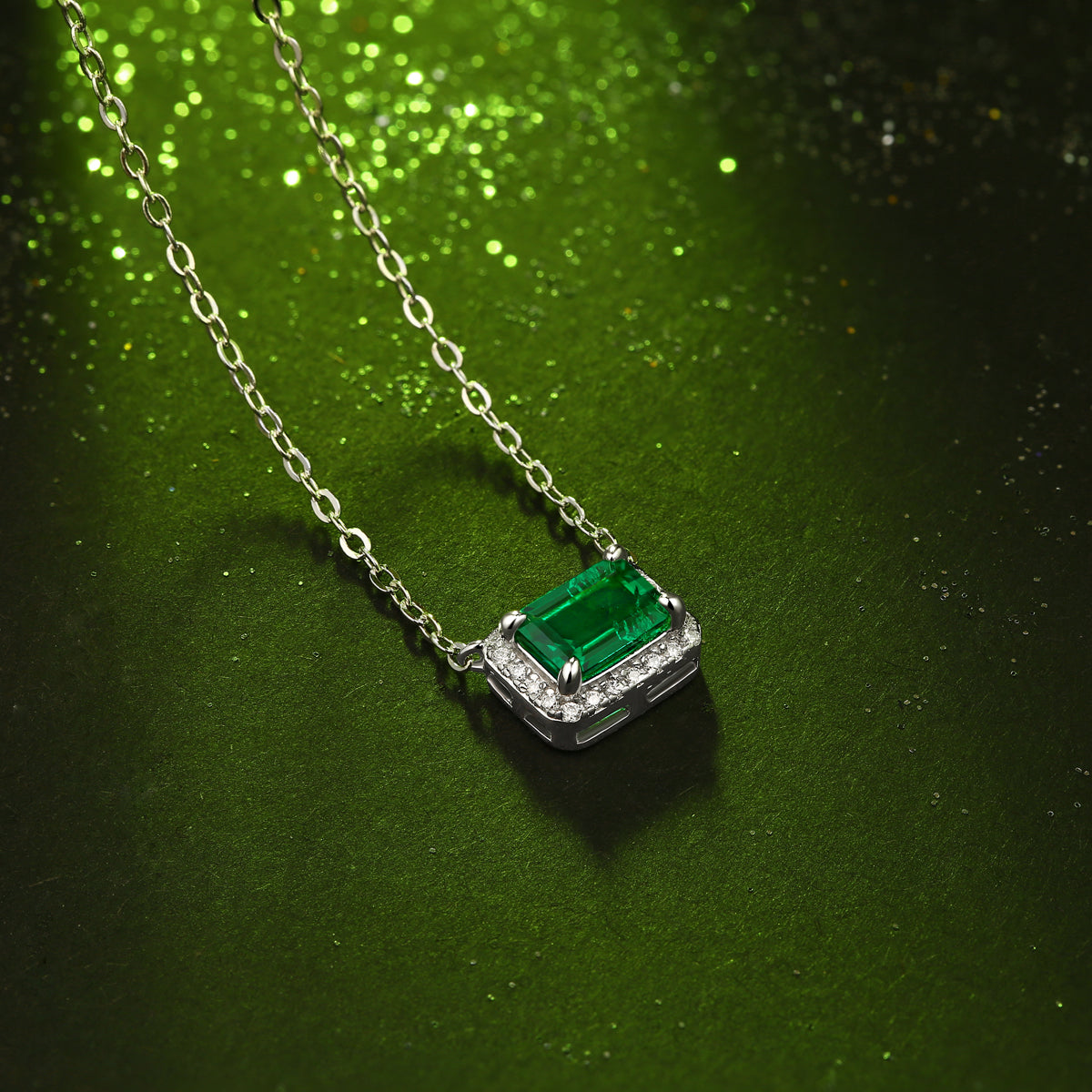 LANjewels Selection Emerald Pendant Necklaces 1.0 ct