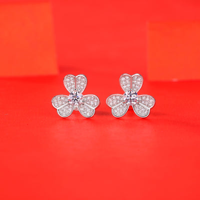 LANjewels Flower Shape Moissanite Stud Earrings (0.8 ct.tw.)