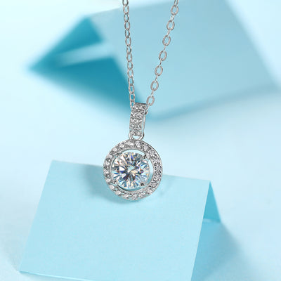 LANjewels Halo Moissanite Pendant Necklace 1.0 ct