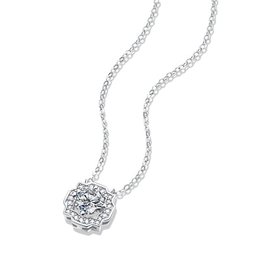 LANjewels Harry Halo Moissanite Pendant Necklaces 1.0ct