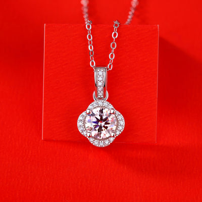 LANjewels Lucky Clover Moissanite Pendant Necklaces 1.0ct