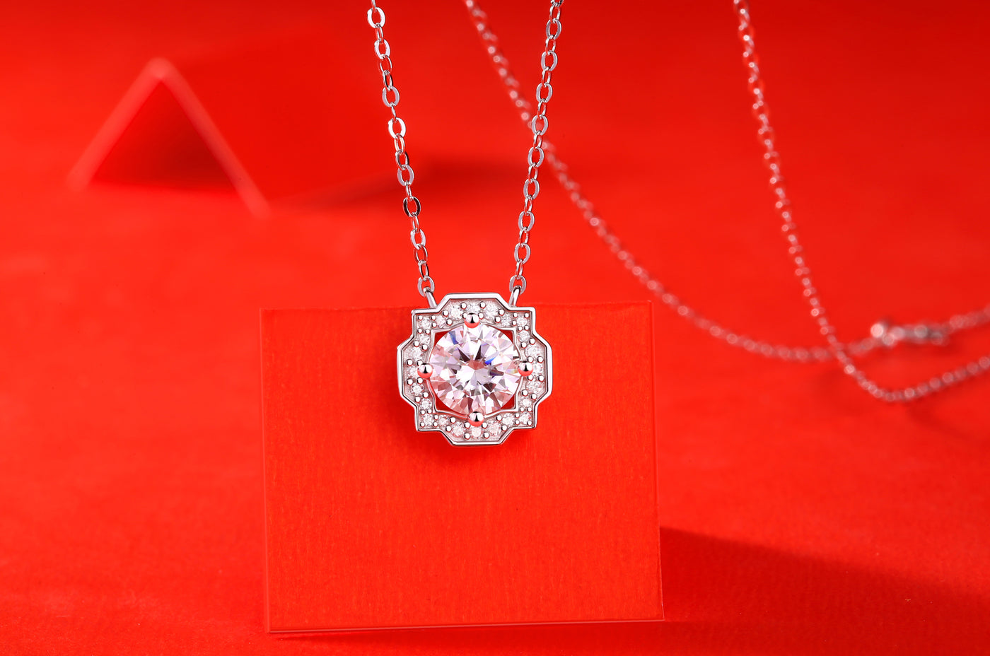 LANjewels Harry Halo Moissanite Pendant Necklaces 1.0ct