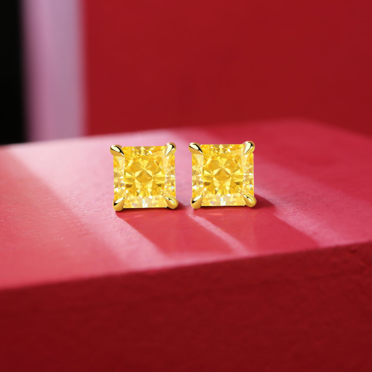 LANjewels Princess Yellow Lab Grown Diamond Stud Earrings (8.6 ct.tw.)