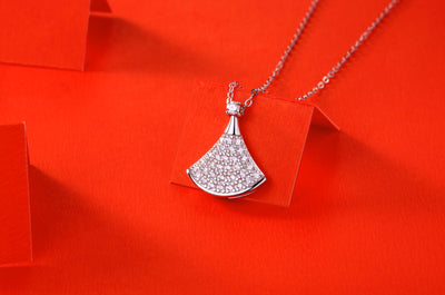 LANjewels Fan-Shaped Moissanite Pendant Necklaces 0.5t