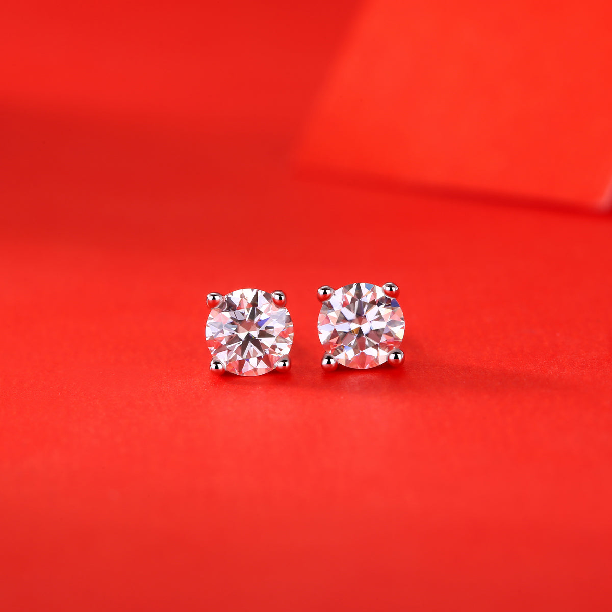 LANjewels Hestia Moissanite Stud Earrings (1.0 ct.tw.)