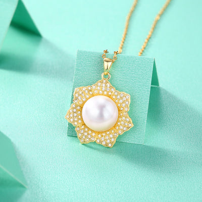 LANjewels Flower Shape Gold Plated Pearl Pendant Necklaces