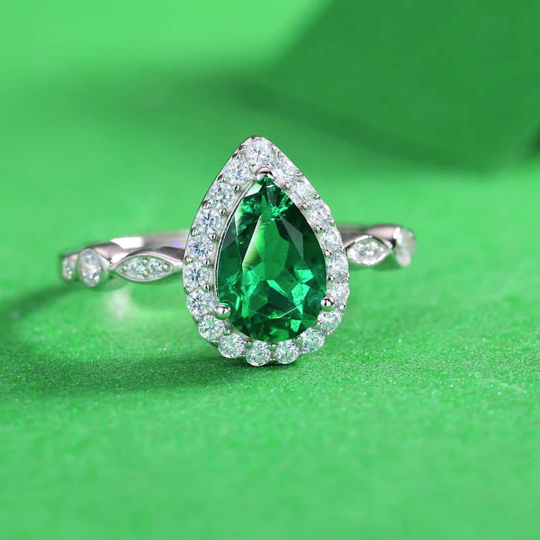 LANjewels Pear Shape Emerald Gemstone Ring 1.5 ct