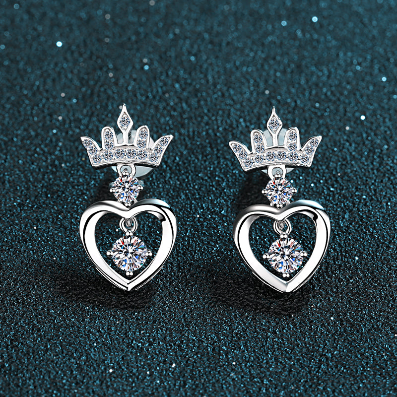 LANjewels Crown Heart Moissanite Stud Earrings (0.72 ct.tw.)