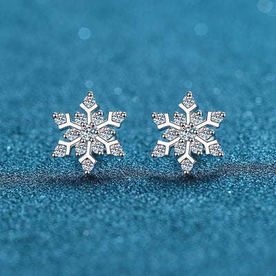 LANjewels Snowflake Flower Moissanite Stud Earrings (0.72 ct.tw.)