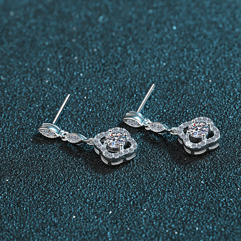 LANjewels Lucky Clover Moissanite Drop Earrings (0.6 ct.tw.)